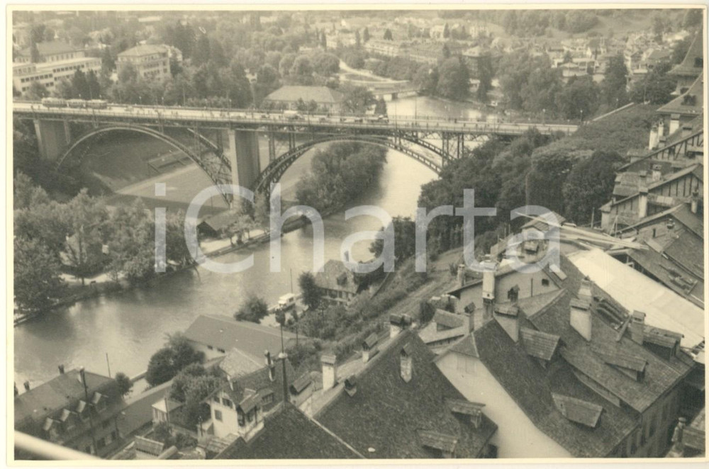 Fotografia d epoca originale 1950 ca BERNA / SVIZZERA Ponte sul fiume Aar  Traffico Foto VINTAGE 18x12 cm 1