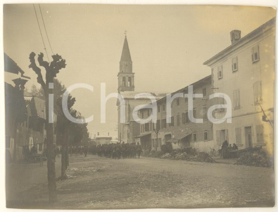 Fotografia d epoca originale 1917 WW1 CAMPOLONGO AL TORRE UD Truppe presso chiesa S. Giorgio Foto 11x8 1