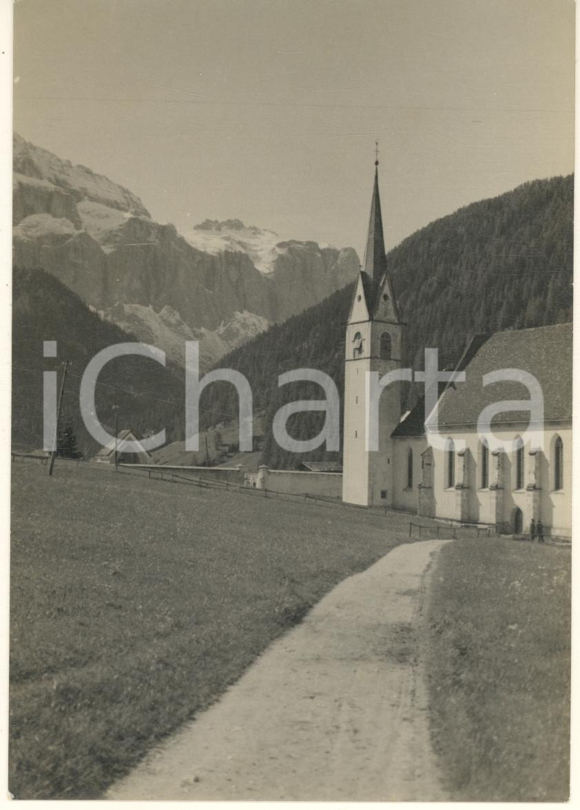 Fotografia d epoca originale 1960 ca SELVA DI VAL GARDENA Veduta con chiesa di Santa Maria Assunta Foto 1