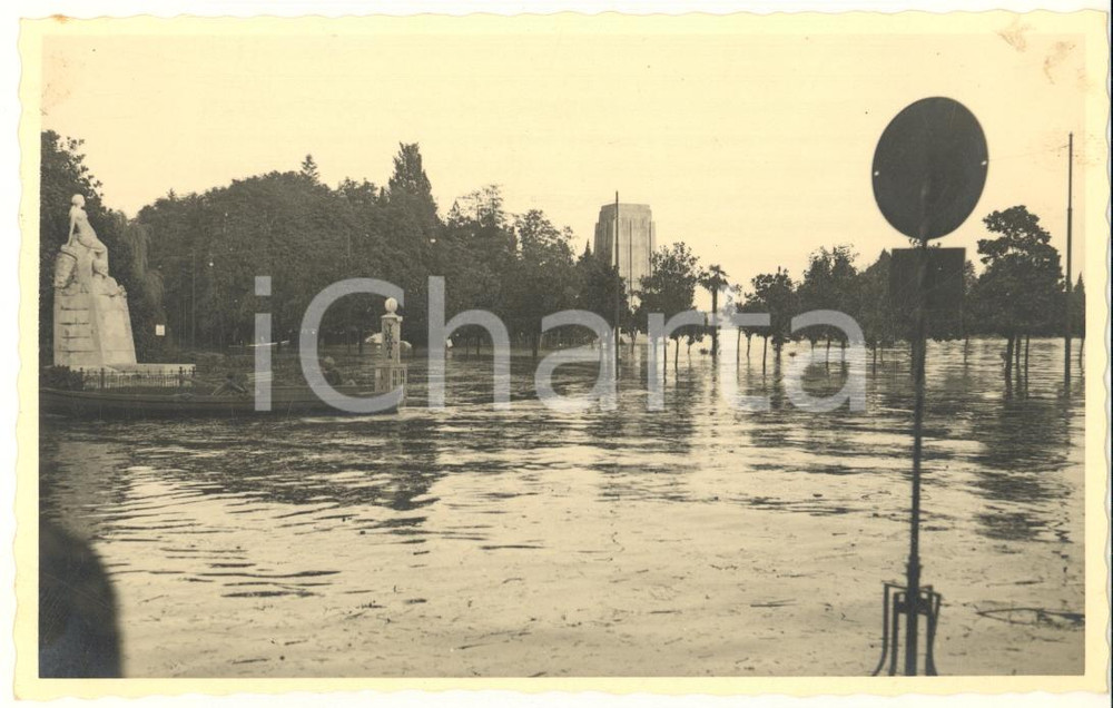 Fotografia d epoca originale 1934 ca VERBANIA PALLANZA Piazza Garibaldi  Esondazione Lago Maggiore Foto 1