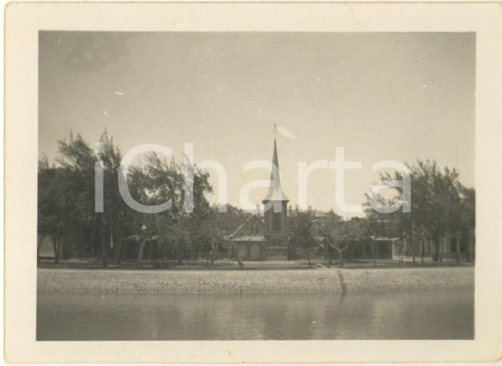 Fotografia d epoca originale 1935 ca CANALE DI SUEZ EGITTO Chiesa cattolica e villaggio  Foto 9x6 cm 1