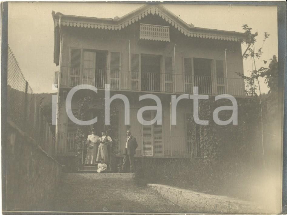 Fotografia d epoca originale 1910 ca TORRE PELLICE Villa COSTABEL  Famiglia Foto animata 12x9 cm 1 1