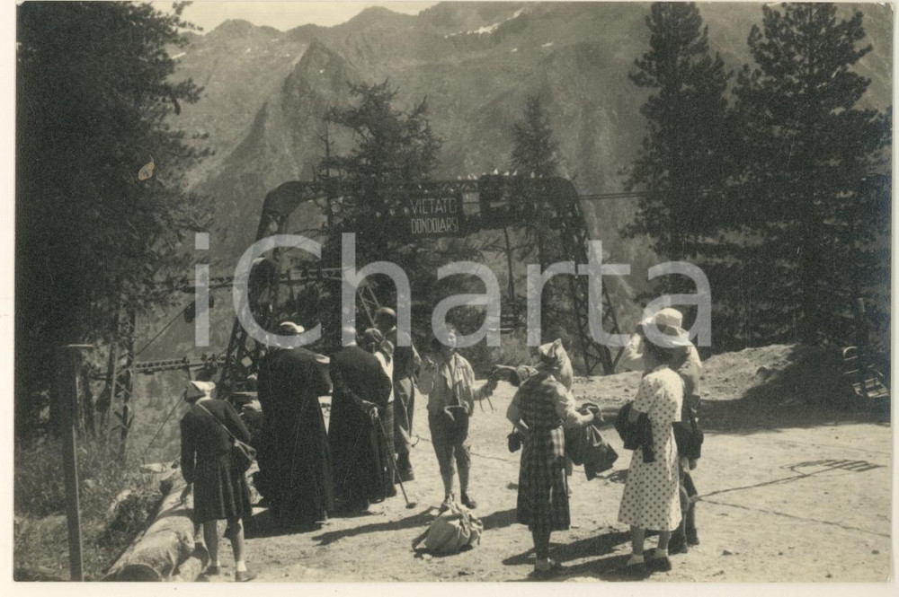 Fotografia d epoca originale 1965 ca GRESSONEYSAINTJEAN AO Arrivo della seggiovia  Fotografia 15x10  cm 1