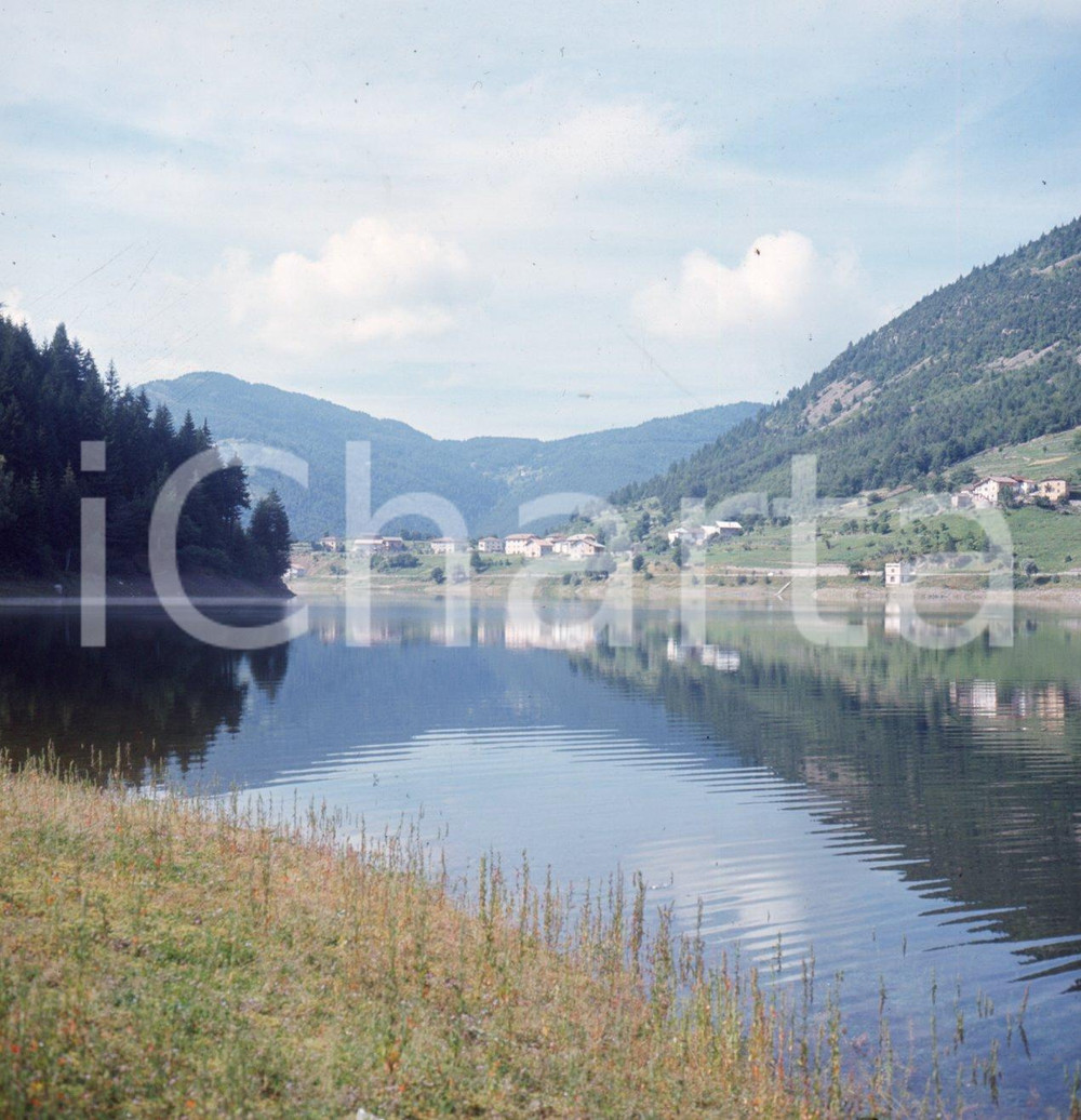 Fotografia d epoca originale 1970ca BASELGA DI PINÈ TN Lago di Piazze DIAPOSITIVA ORIGINALE 1