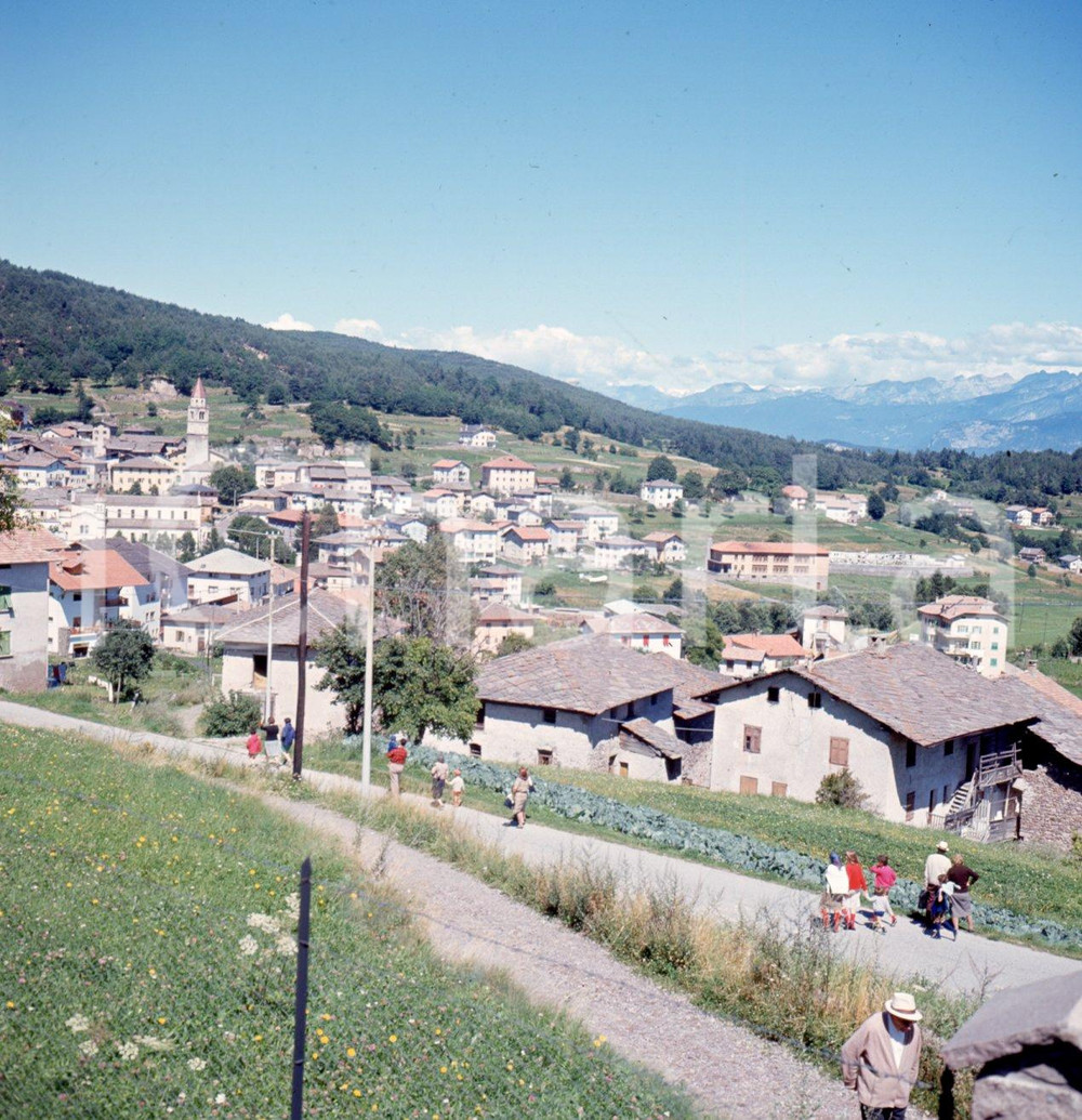 Fotografia d epoca originale 1970ca BASELGA DI PINÈ TN Altopiano di Pinè DIAPOSITIVA ORIGINALE 3 1