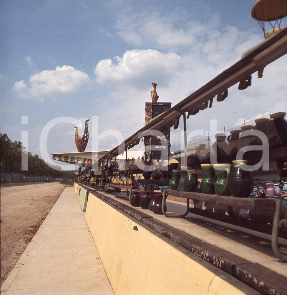 Fotografia d epoca originale 1970ca VERMENTON F Esposizione di ceramiche DIAPOSITIVA ORIGINALE 2 1