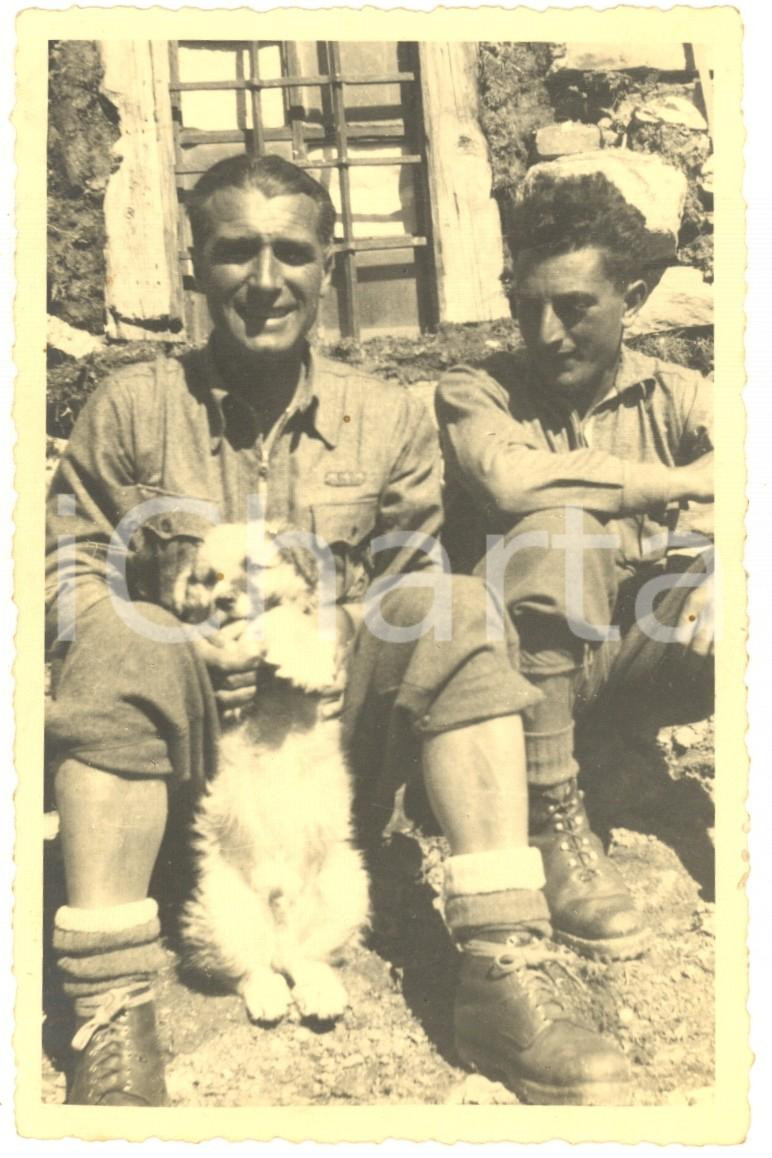 Fotografia d epoca originale 1940 WW2 ALPI FRANCESI  Area UBAYE  Alpini italiani con cagnolino Foto 9x14 1