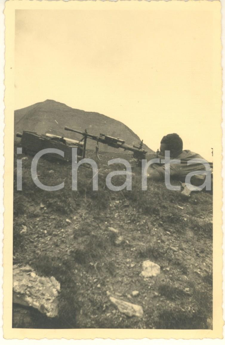 Fotografia d epoca originale 1940 WW2 ALPI FRANCESI  Ufficiale italiano in postazione di tiro Foto 9x14 cm 1