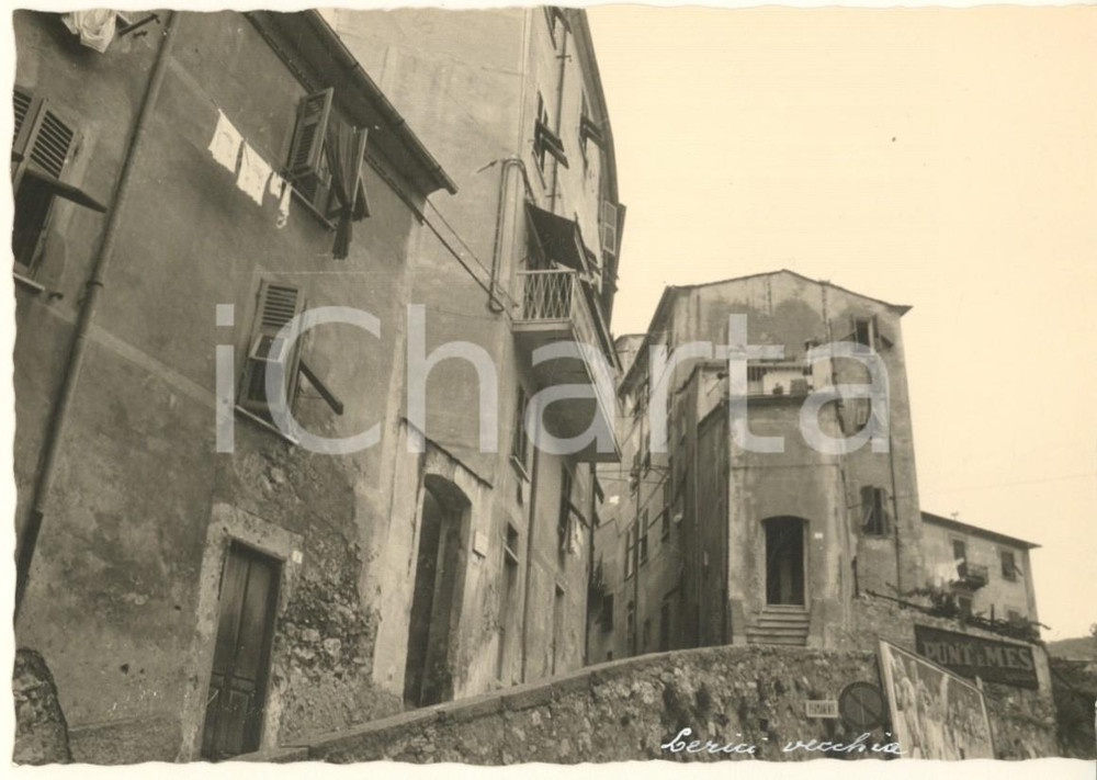 Fotografia d epoca originale 1965 ca LERICI Piazza Garibaldi / Salita al castello Foto bozzetto cartolina 1