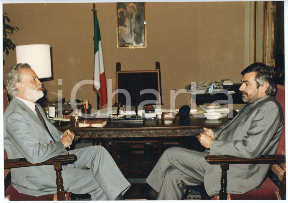 Fotografia d epoca originale 1987 DEMOCRAZIA CRISTIANA Giovanni GORIA intervistato da Eugenio SCALFARI 1