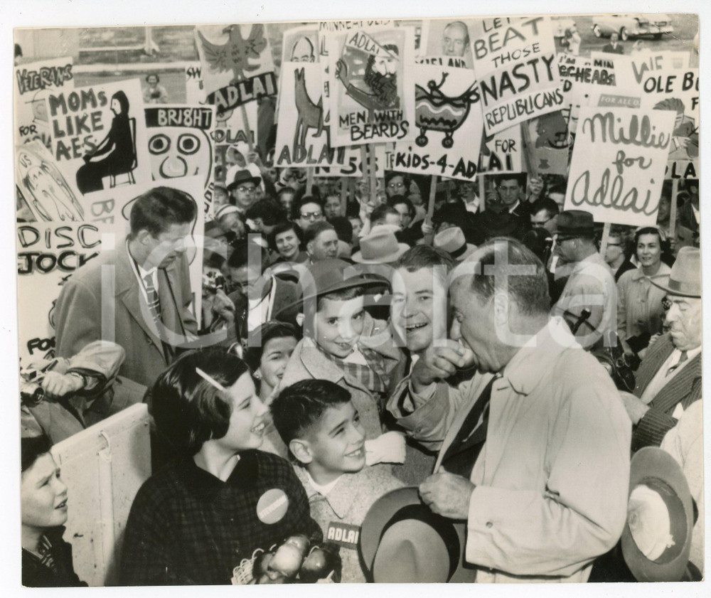 Fotografia d epoca originale 1956 USA Adlai STEVENSON II during the PRESIDENTIAL CAMPAIGN Foto 20x16 cm 1