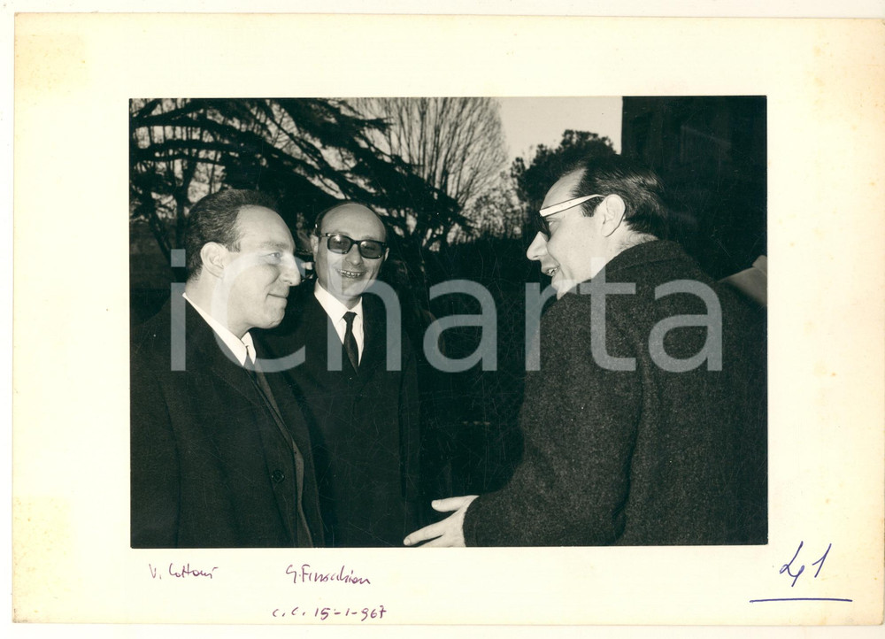 Fotografia d epoca originale 1967 ROMA Comitato Centrale del PSI  Venerio CATTANI Gianni FINOCCHIARO Foto 1
