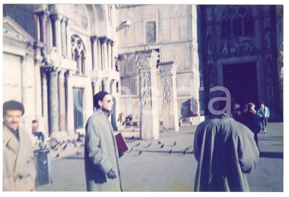 Fotografia d epoca originale 2000 ca VENEZIA John TAYLOR dei DURAN DURAN in Piazza San Marco  Foto 1