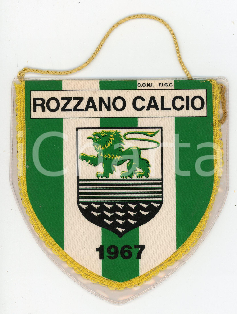 Oggetto da collezione cartaceo 1975 ca ROZZANO CALCIO 1967 Gagliardetto originale con custodia in plastica 1