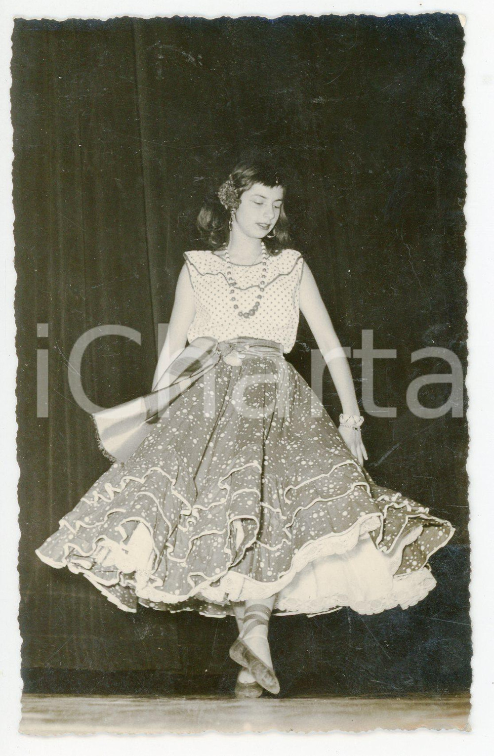 Fotografia d epoca originale 1955 ca VIGEVANO Ballerina Elsa Sala sul palco  Foto A. RAVASI  MILANO 1
