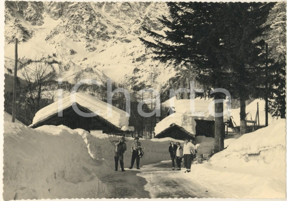 Fotografia d epoca originale 1959 Area di COURMAYEUR Paese sommerso dalla neve  Foto vintage 11x15 cm 1