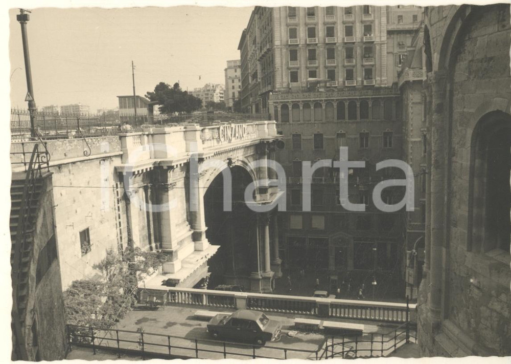 Fotografia d epoca originale 1965 ca GENOVA Ponte Monumentale con pubblicità CINZANO Foto artistica 15x10 cm 1