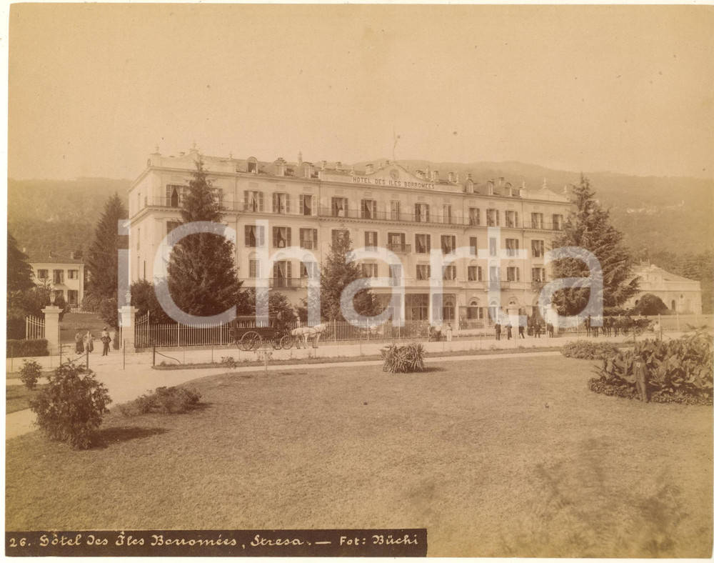 Fotografia d epoca originale 1900 ca STRESA Hotel des Iles Borromées Foto BÜCHI animata carrozze 24x18 cm 1