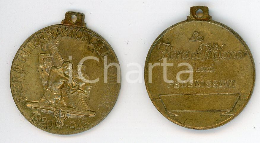 Oggetto da collezione cartaceo 1948 FIERA DI MILANO ai suoi fedelissimi  Medaglia 3x3 cm 1 1