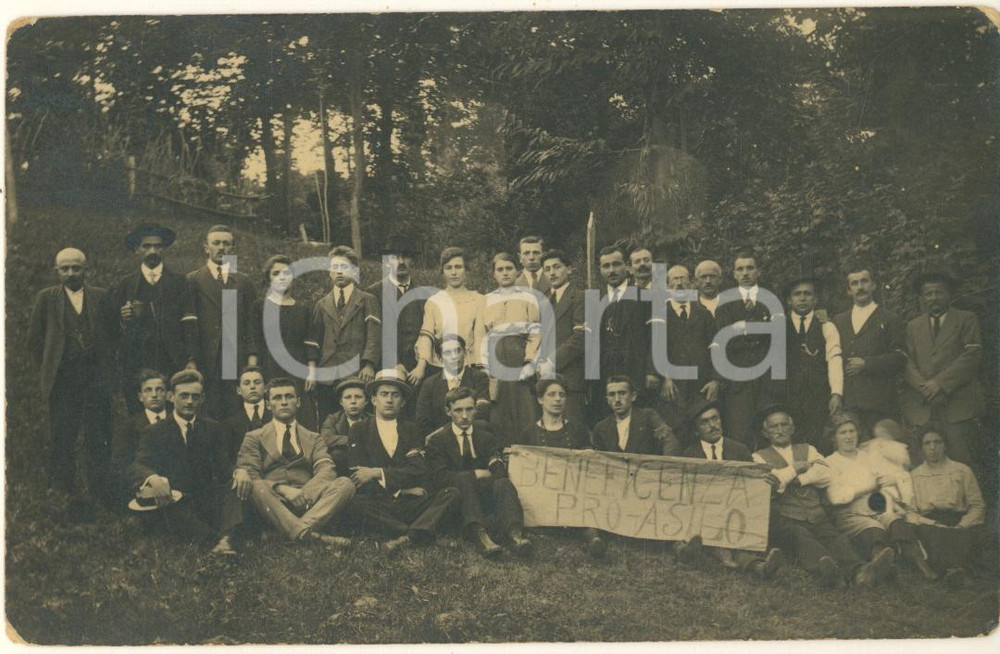 Fotografia d epoca originale 1900 ca AREA LOMBARDA Sostenitori beneficenza pro asilo infantile in gita Foto 1