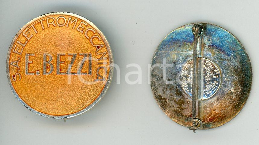 Oggetto da collezione cartaceo 1950 ca GORGONZOLA Elettromeccanica Enrico BEZZI Spilla per operai 1 1