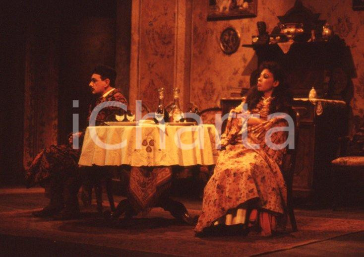 Fotografia d epoca originale 1986 TEATRO Luca DE FILIPPO in  O Scarfalietto di E. Scarpetta VINTAGE SLIDE 11 1