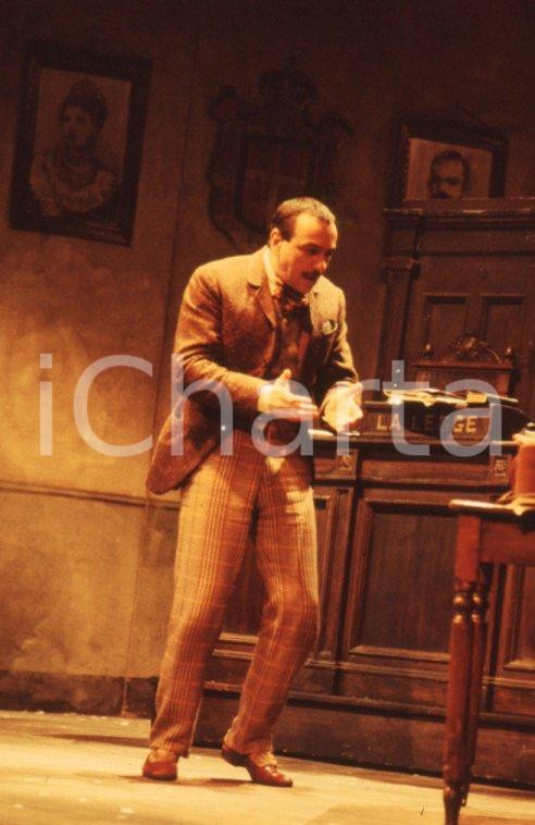Fotografia d epoca originale 1986 TEATRO Luca DE FILIPPO in  O Scarfalietto di E. Scarpetta VINTAGE SLIDE 19 1