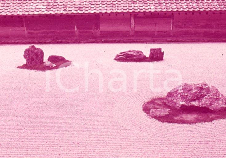 Fotografia d epoca originale 1970ca KYOTO JP The stone garden Ryoanji Temple 35 mm VINTAGE SLIDE 2 1