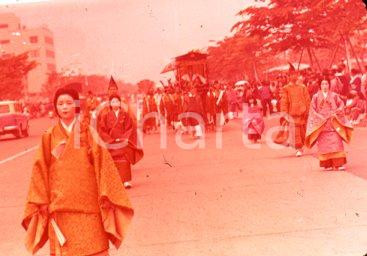 Fotografia d epoca originale 1970ca KYOTO JP The Aoi Festival 35 mm VINTAGE SLIDE 1