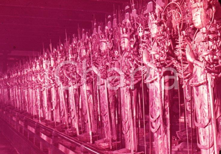 Fotografia d epoca originale 1970ca KYOTO JP The Sanjusangendo Temple 35 mm VINTAGE SLIDE 1