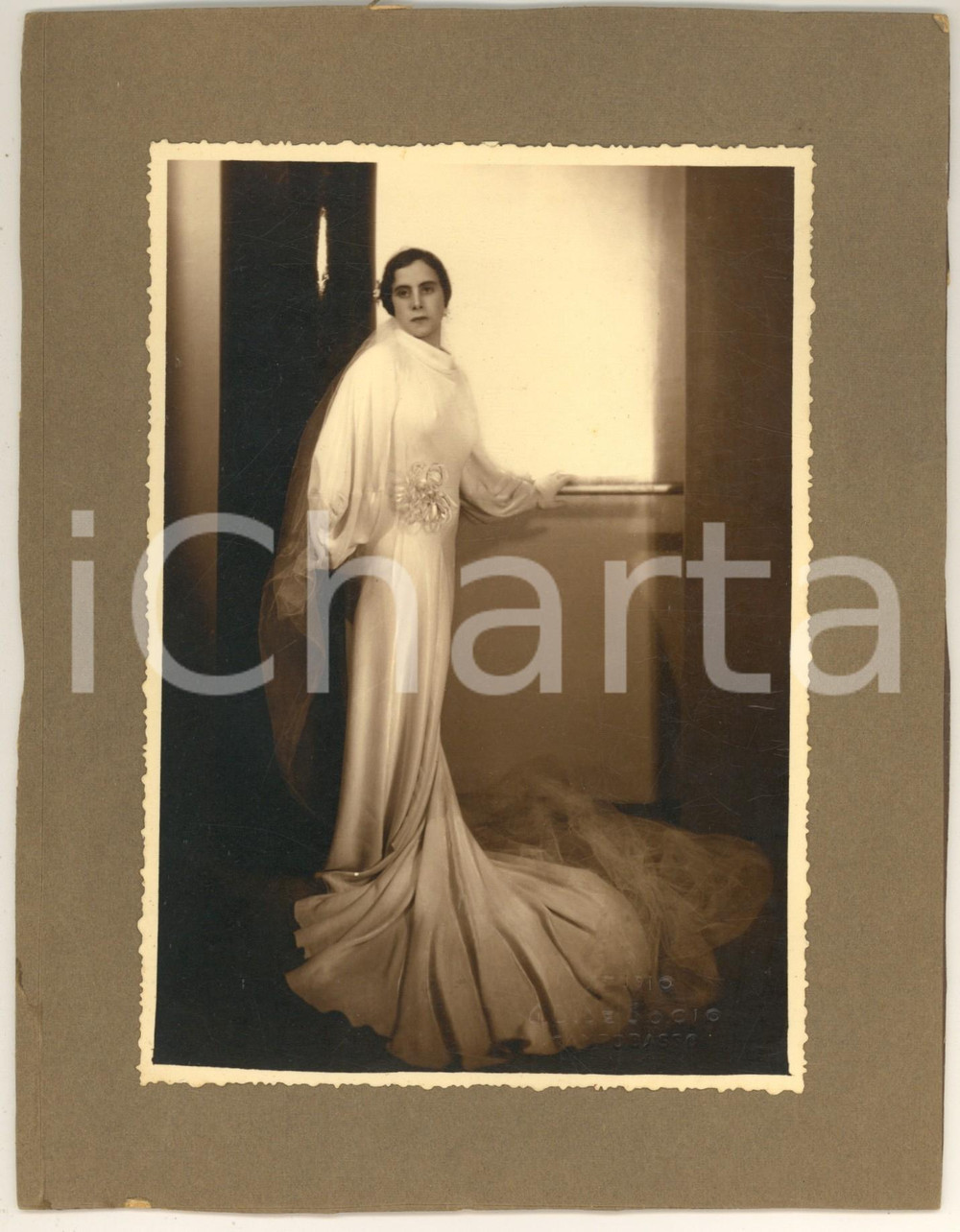 Fotografia d epoca originale 1925 ca CAMPOBASSO Ritratto di una sposa  Foto G. B. DE SOCIO 17x23 cm 3 1