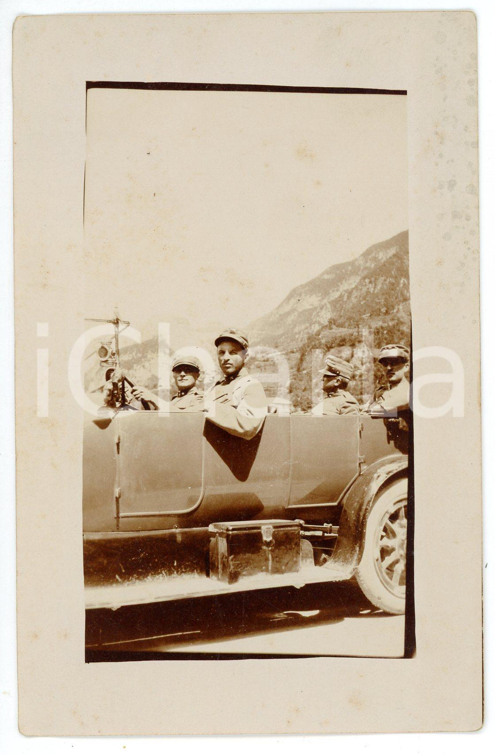 Fotografia d epoca originale 1920 ca REGIO ESERCITO Soldati a bordo di una FIAT TORPEDO 510 S Foto 9x14 cm 1