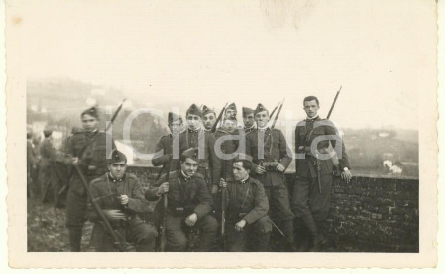 Fotografia d epoca originale 1933 Castello MONCALIERI Scuola Allievi Ufficiali Complemento  Reclute  Foto 1