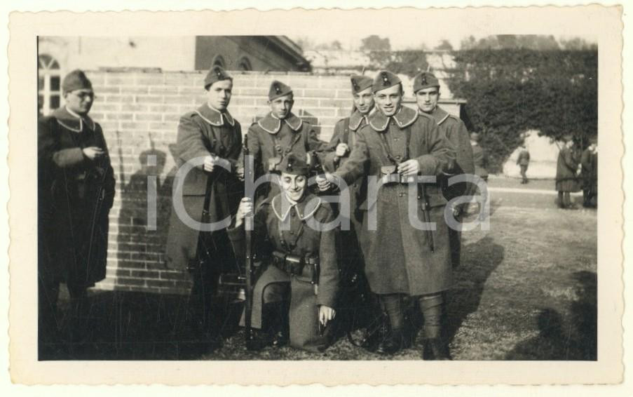 Fotografia d epoca originale 1933 Castello MONCALIERI  Scuola Allievi Ufficiali Complemento  Reclute Foto 1