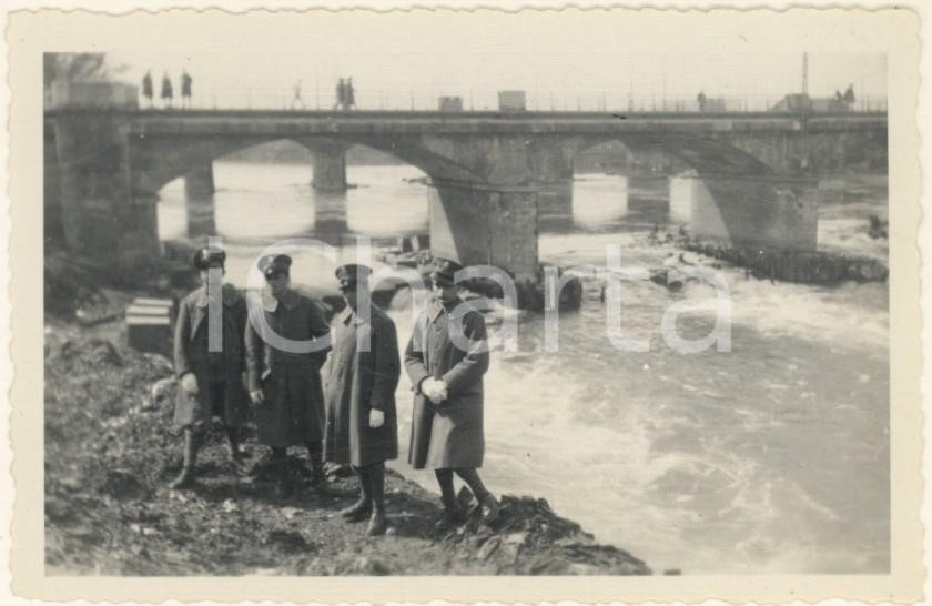 Fotografia d epoca originale 1933 MONCALIERI TO Allievi ufficiali al Ponte Ferroviario  Foto 11x7 cm 1