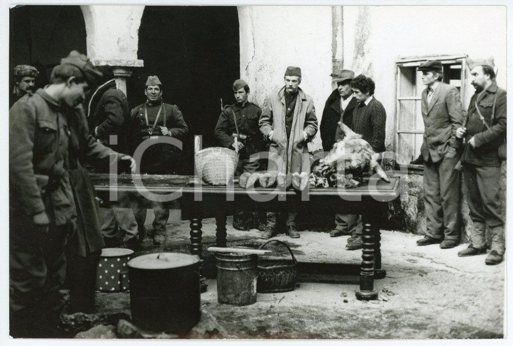Fotografia d epoca originale 1980 NASVIDENJE V NASLEDNJI VOJNI Movie by Zivojin PAVLOVIC Photo 18x13 cm 1