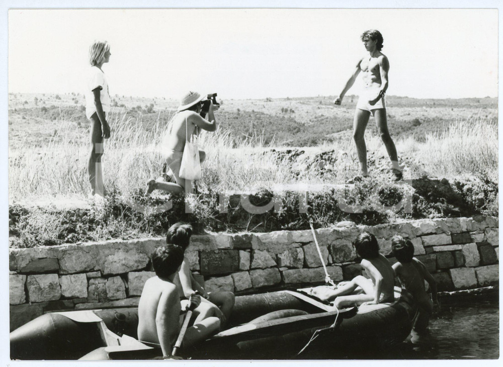 Fotografia d epoca originale 1985 POLETJE V SKOLJKI Summer in a Sea Shell  Movie by Tugo ŠTIGLIC Photo 1