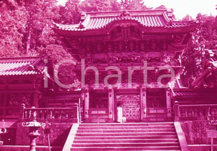 Fotografia d epoca originale 1970ca NIKKO JP The Yomeimon 35mm VINTAGE SLIDE 1