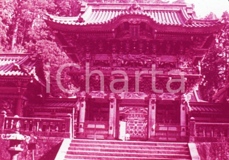Fotografia d epoca originale 1970ca NIKKO JP The Yomeimon gate of the Toshogu Shrine 35mm VINTAGE SLIDE 1