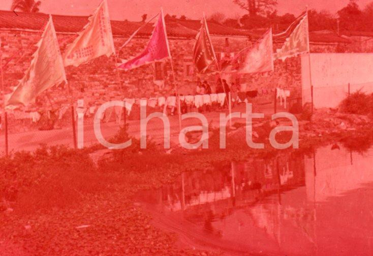 Fotografia d epoca originale 1970ca HONG KONG Chinese border of the New Territories  35 mm VINTAGE SLIDE 1
