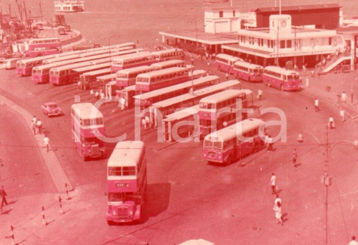 Fotografia d epoca originale 1970ca HONG KONG Vehicles ferry pier at Kowloon 35 mm VINTAGE SLIDE 1
