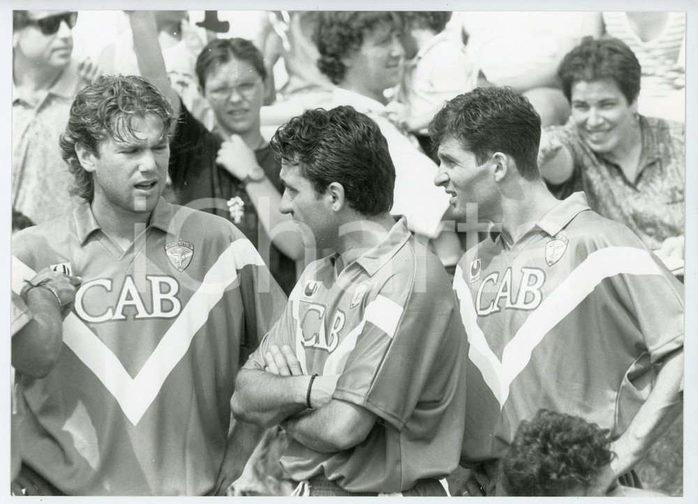 Fotografia d epoca originale 19921993 BRESCIA CALCIO Florin RADUCIOIU Gheorghe HAGI Ioan SABAU Foto 18x24 cm 1