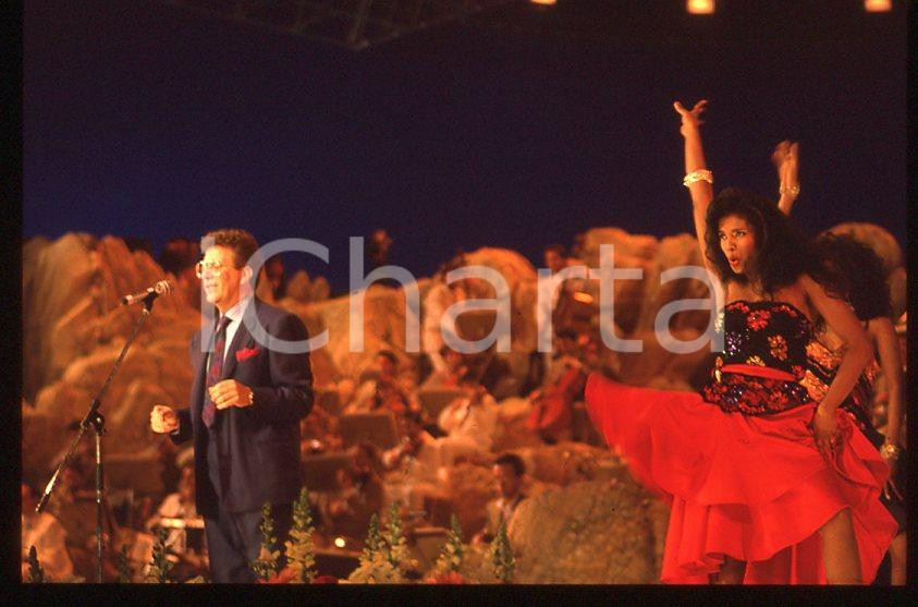 Fotografia d epoca originale 1992 SANREMO Peppino DI CAPRI Pietra MONTECORVINO 35mm vintage slide 1