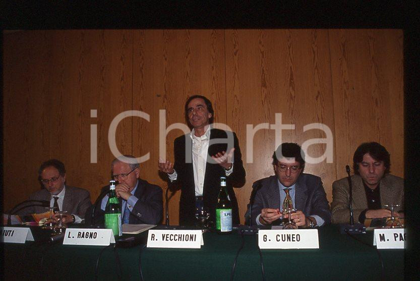 Fotografia d epoca originale 1995 ca ITALIA Roberto VECCHIONI durante conferenza 35 mm vintage slide 1