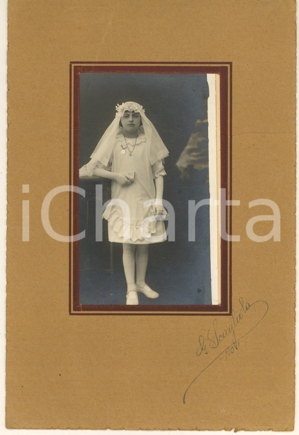 Fotografia d epoca originale 1924 NOVI LIGURE Bambina alla Prima Comunione Foto G. SCAGLIOLA 16x24 cm 1