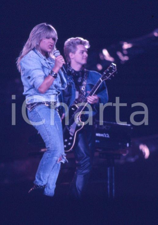Fotografia d epoca originale 1986 VERONA Samantha FOX canta Touch Me al FESTIVALBAR 35mm VINTAGE SLIDE 3 1