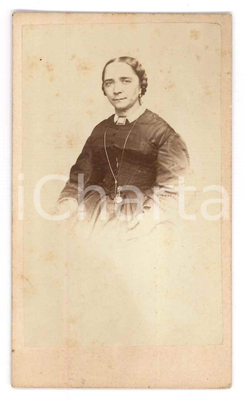 Fotografia d epoca originale 1870 ca BRESCIA Ritratto di donna seduta Foto Giuseppe ALLEGRI  CDV 1
