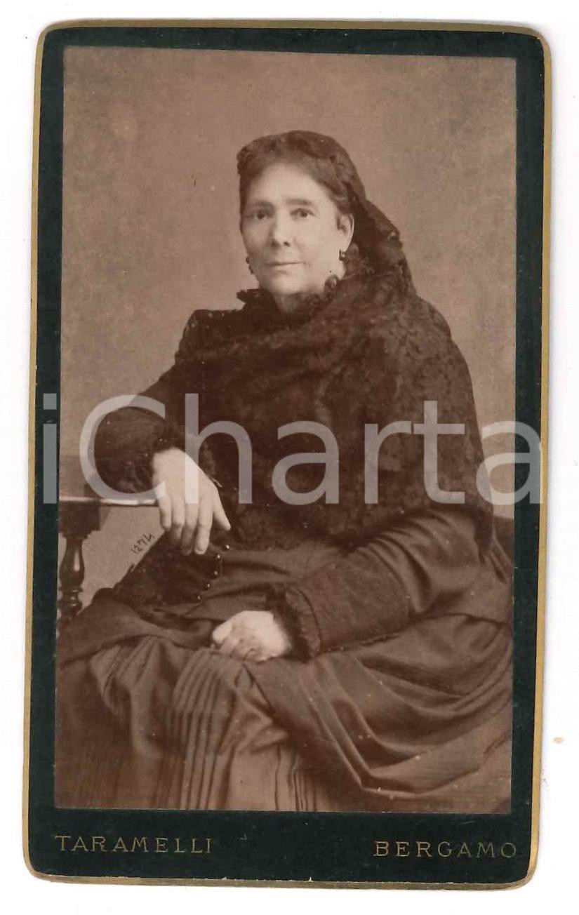 Fotografia d epoca originale 1890 ca BERGAMO Ritratto di una vedova  Foto Andrea TARAMELLI CDV 1