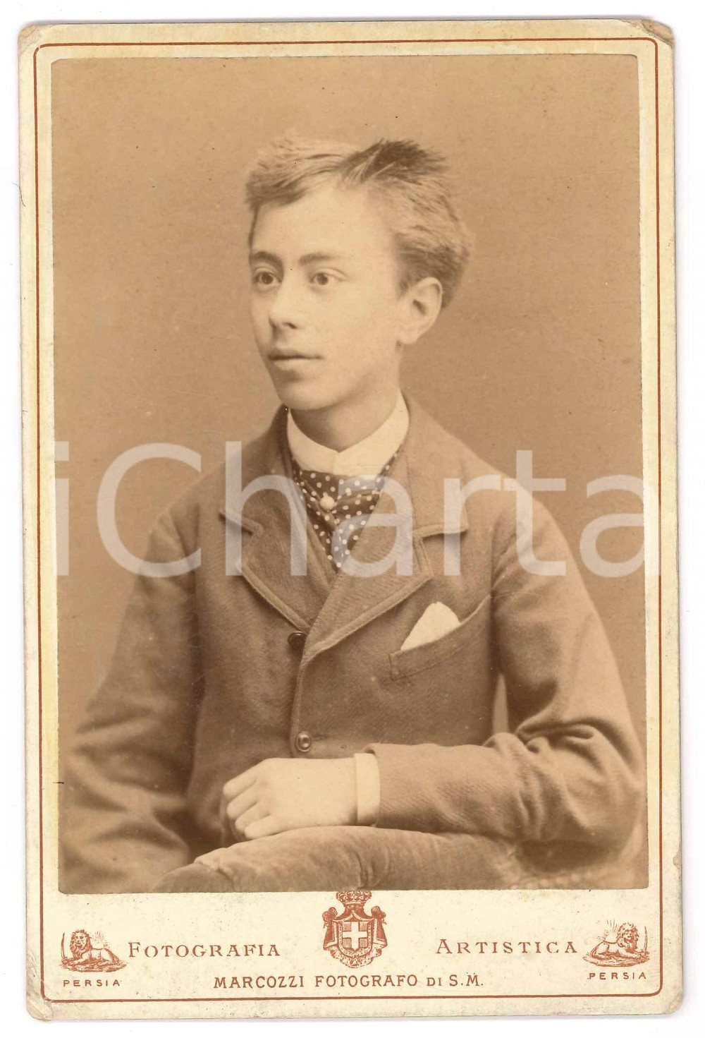 Fotografia d epoca originale 1880 ca MILANO Ragazzo con foulard a pois  Ritratto Foto Carlo MARCOZZI 11x16 1