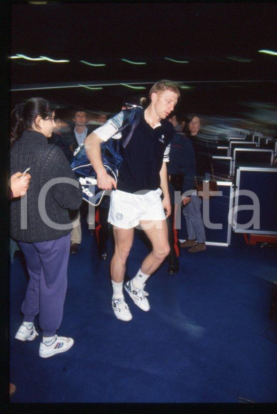 Fotografia d epoca originale 1993 MILANO Boris BECKER vincitore Torneo Muratti Indoor 35mm VINTAGE SLIDE 6 1